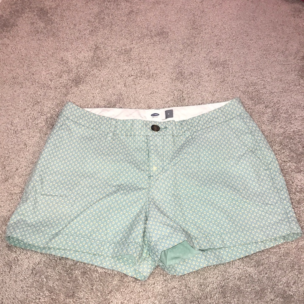 Old Navy blue floral shorts